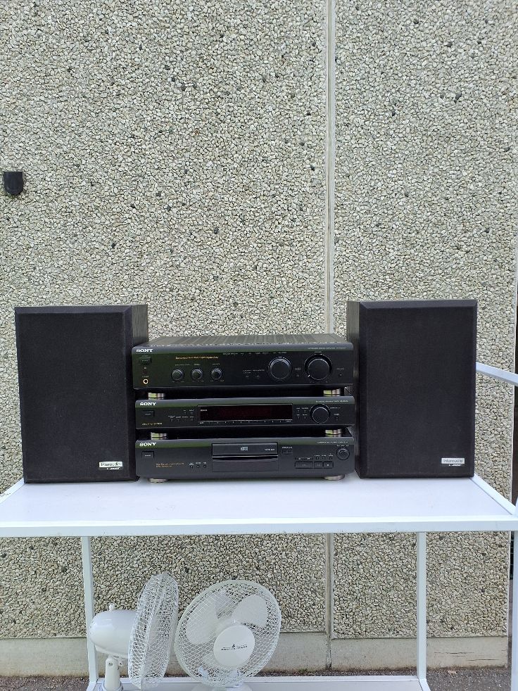 Sony stereoanlæg